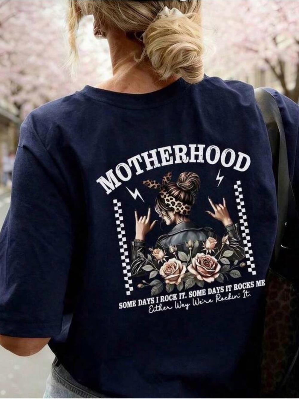 Motherhood Graphic Tee in Navy Rockin it